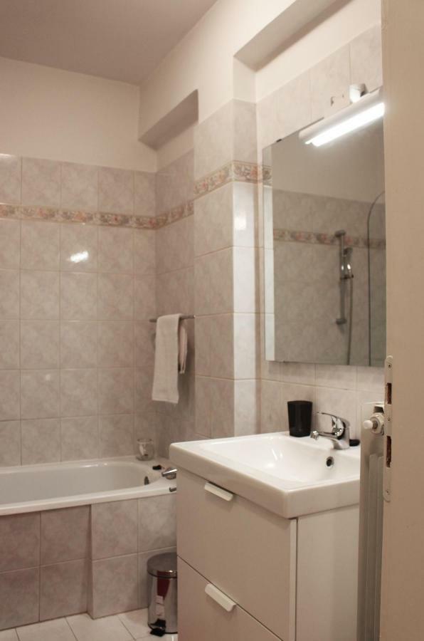 Sunny Corner In City Center With Free Parking Apartment Pula Exterior photo
